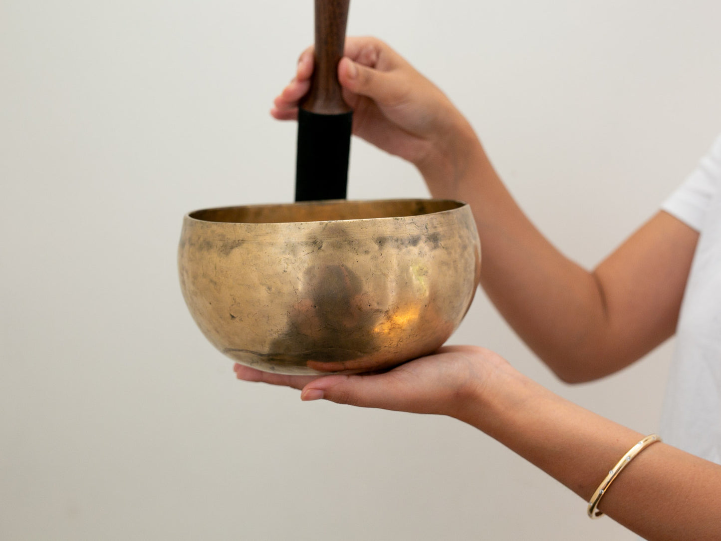 Tara Singing Bowl - Base Note D#3 (158 Hz)