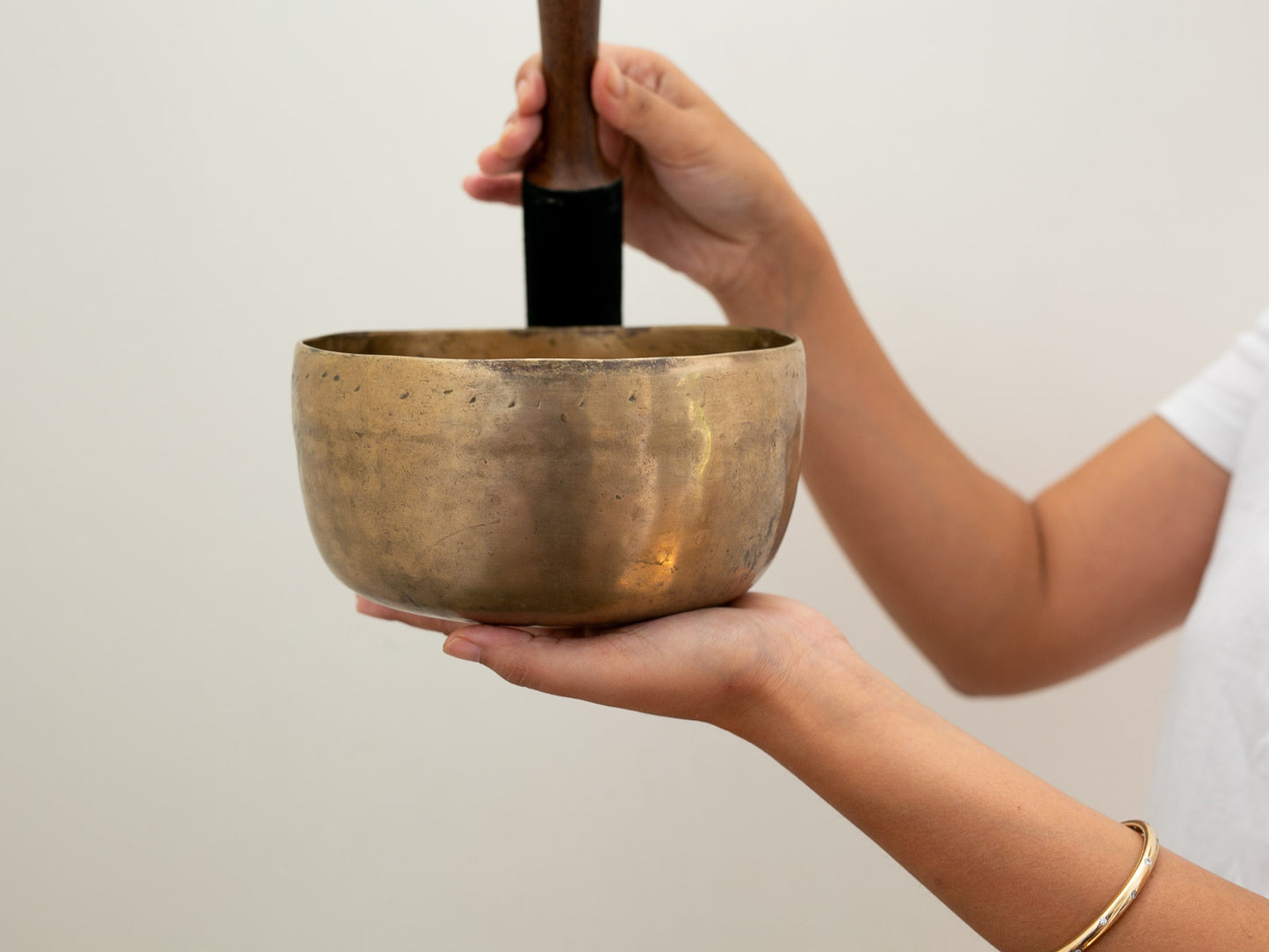 Tara Singing Bowl - Base Note G3 (201 Hz)
