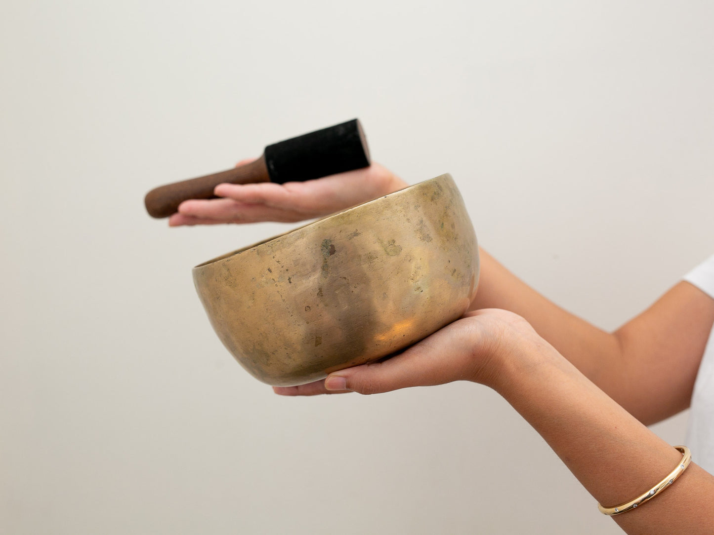 Tara Singing Bowl - Base Note F3 (174 Hz)