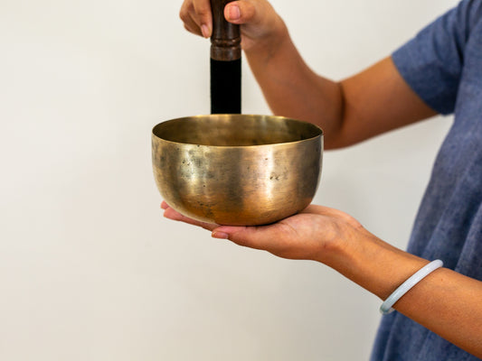 Small Old 'Tara' Singing Bowl - Base Note F#3 (184 Hz)