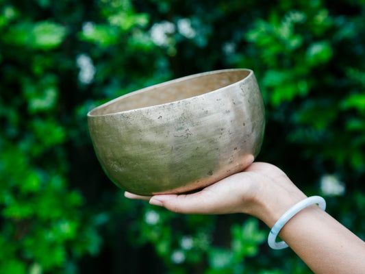 Old 'Tara' Singing Bowl - Base Note B3 (241 Hz)