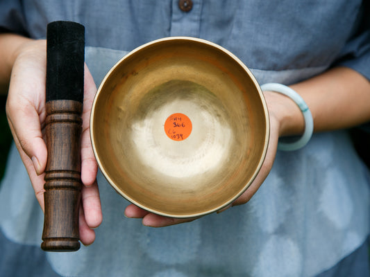 Small Contemporary Flow Singing Bowl - Base note F#4 (366 Hz)
