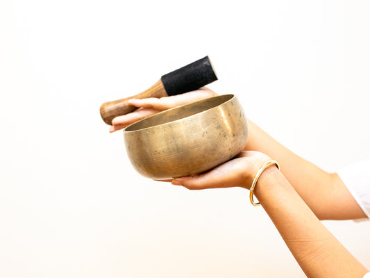 Remuna Singing Bowl - Base note G#3 (208 Hz)