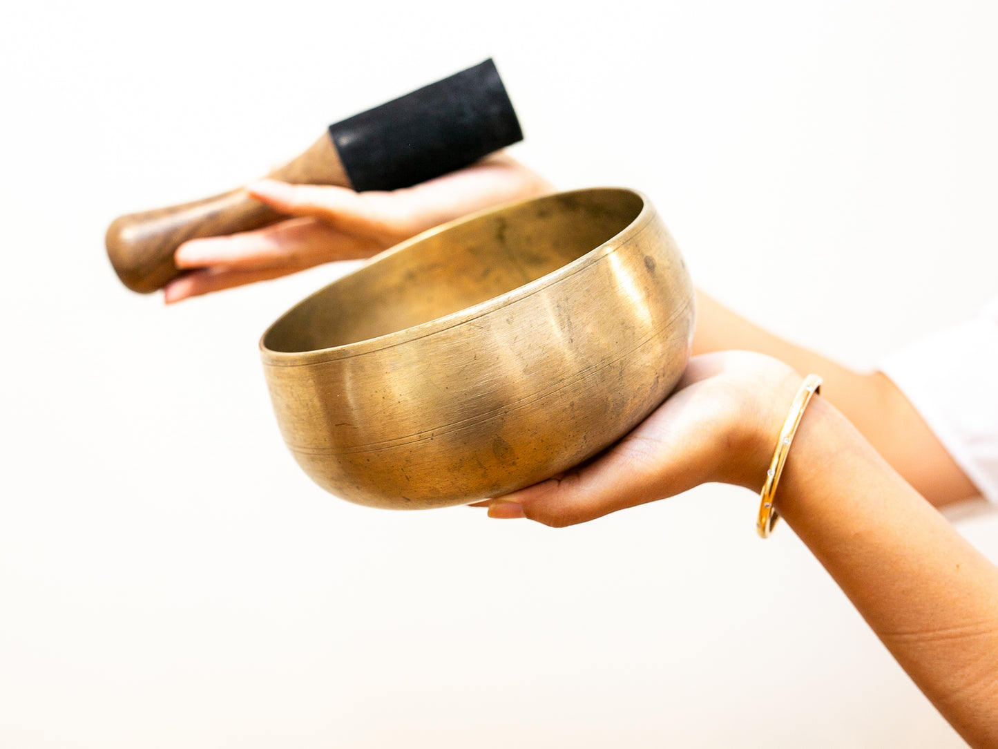 Remuna Singing Bowl - Base note A#3 (228 Hz)