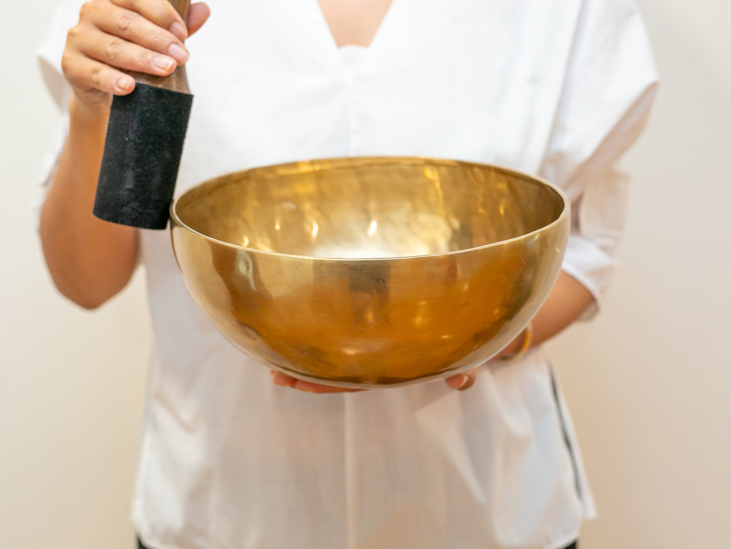 Deep Sounding Hand Hammered Bowl - A#3 115 Hz