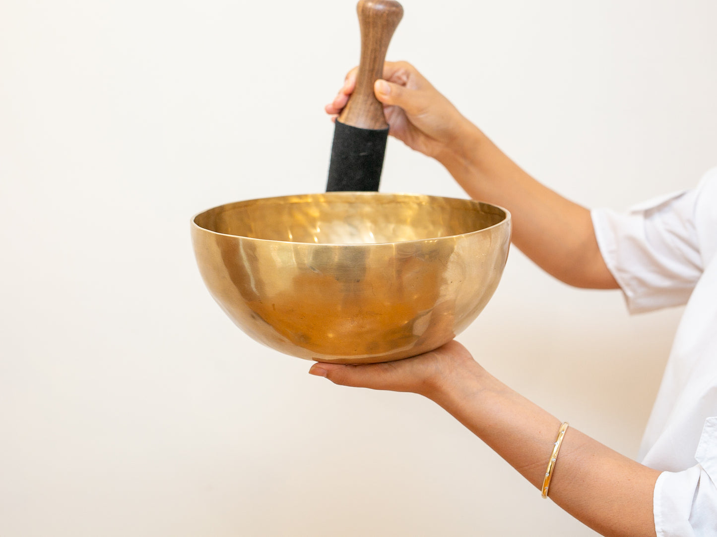 Deep Sounding Hand Hammered Bowl - A#3 115 Hz