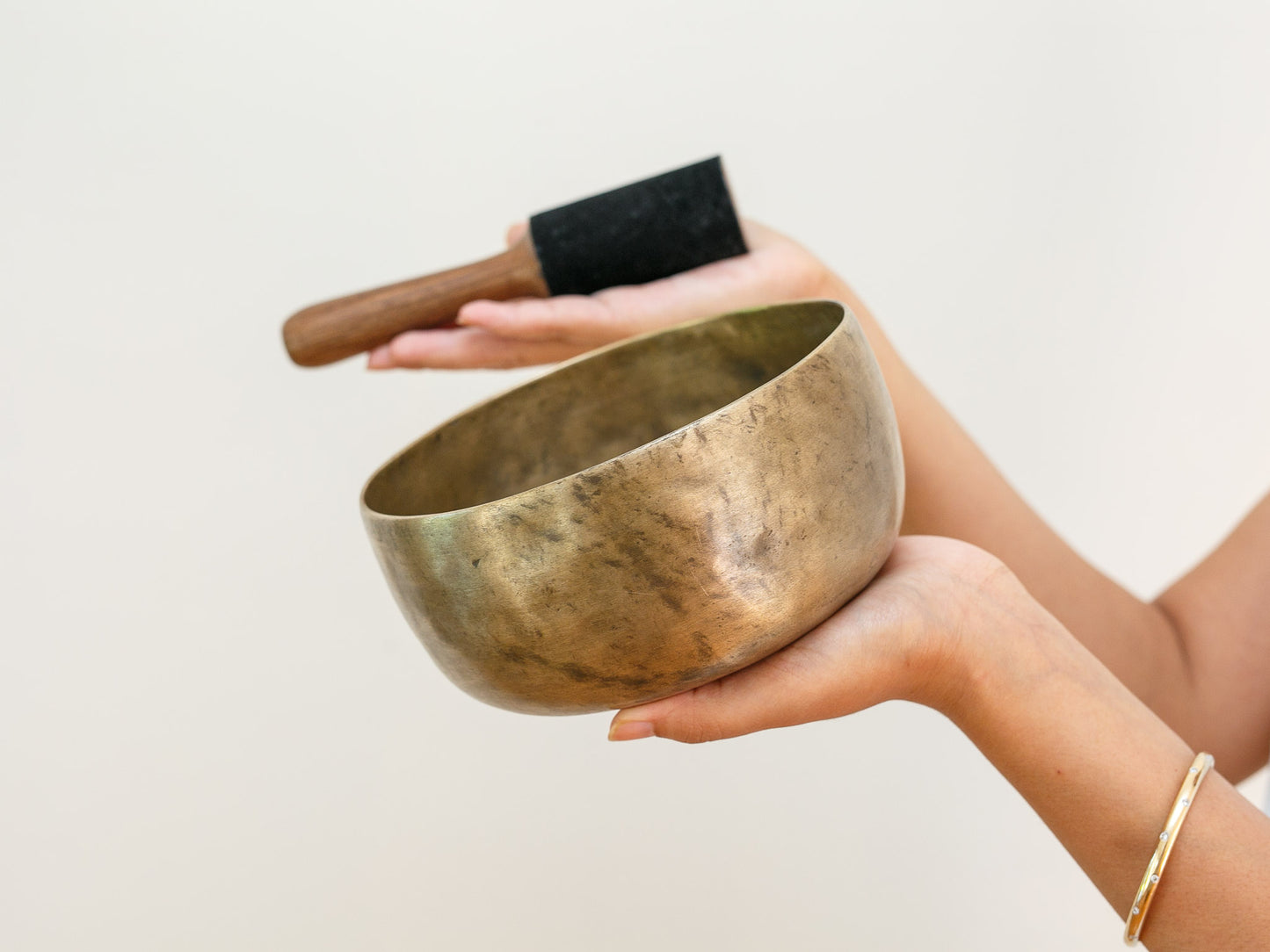 Tara Singing Bowl - Base Note A3 (221 Hz)