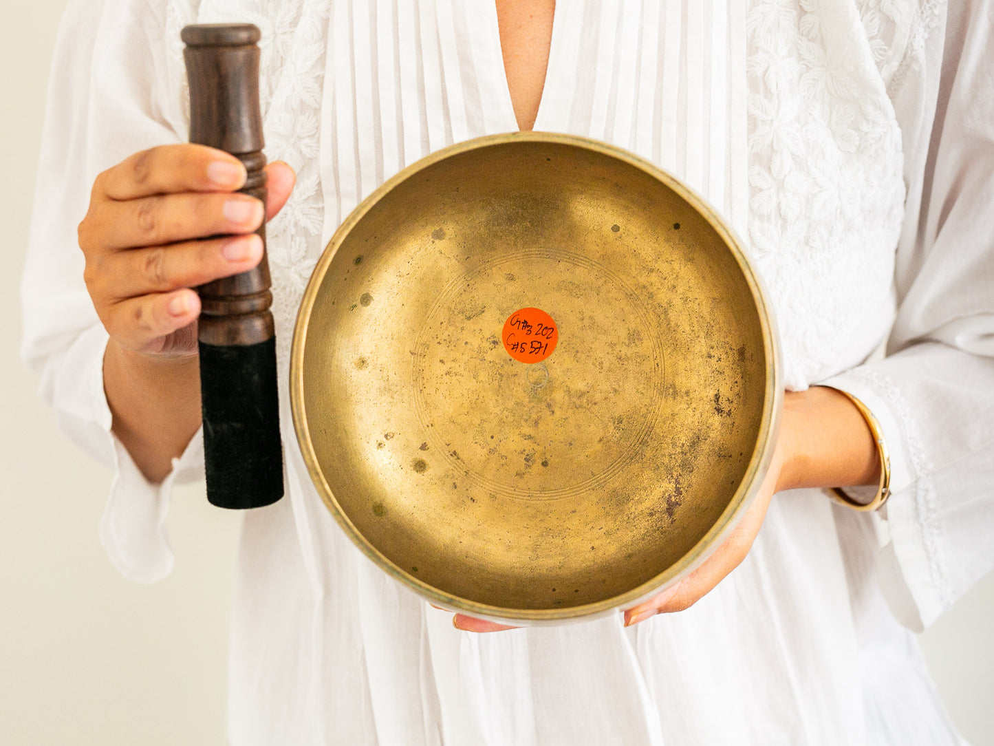 Remuna Singing Bowl - Base note G#3 (202 Hz)