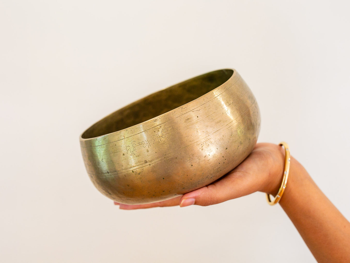 Remuna Singing Bowl - Base note G3 (193 Hz)
