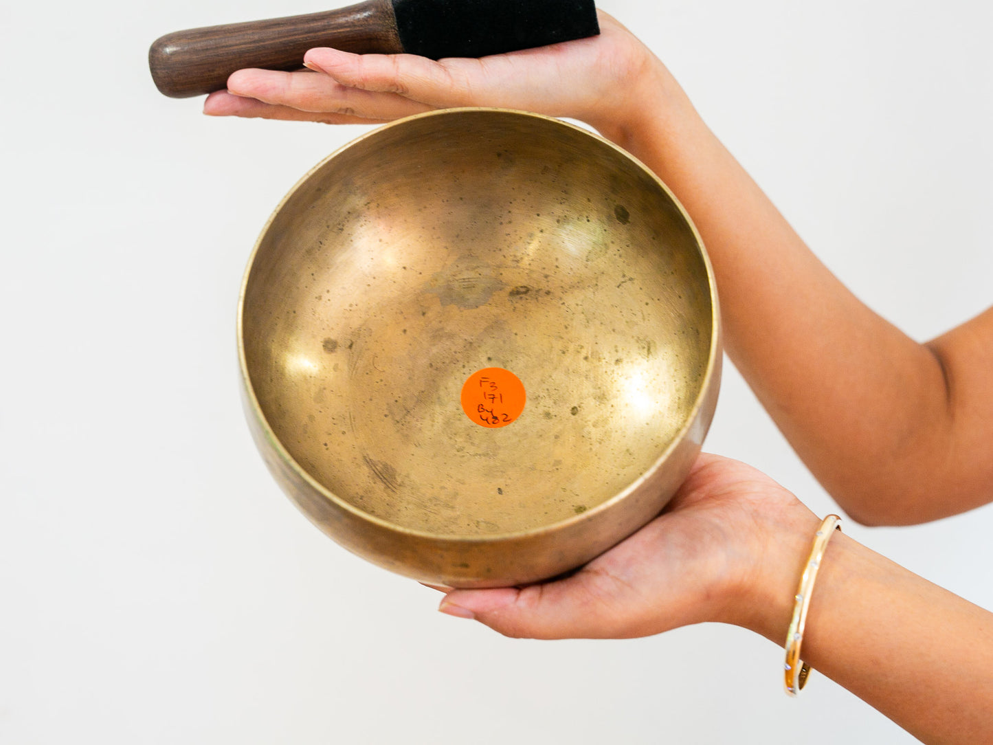 Remuna Singing Bowl - Base note F3 (171 Hz)