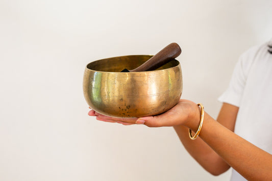 Remuna Singing Bowl - Base note F3 (178 Hz)