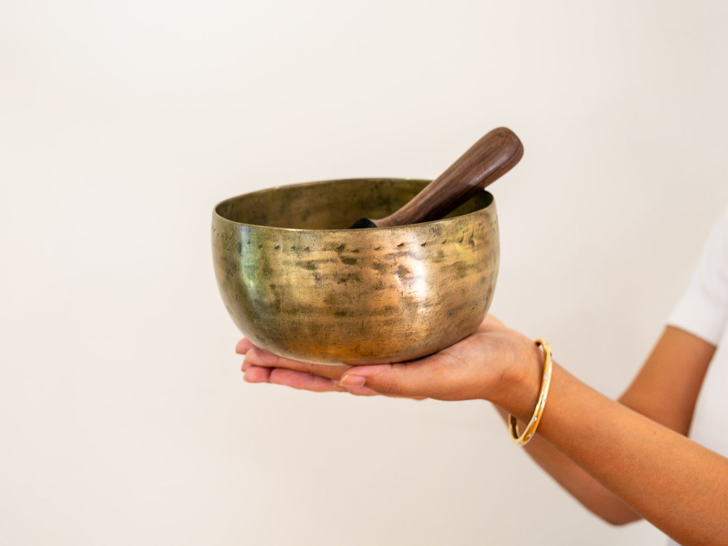 Tara Singing Bowl - Base Note G3 (199 Hz)