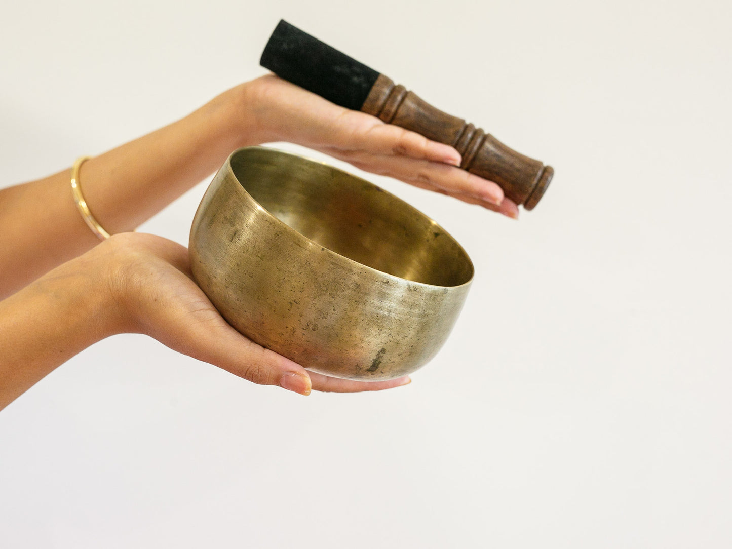 Remuna Singing Bowl - Base note A#3 (239 Hz)