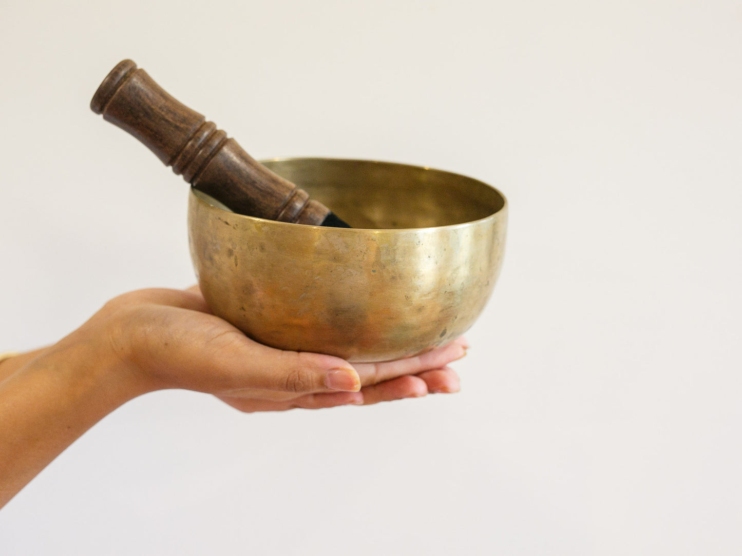 Tara Singing Bowl - Base Note F3 (172 Hz)