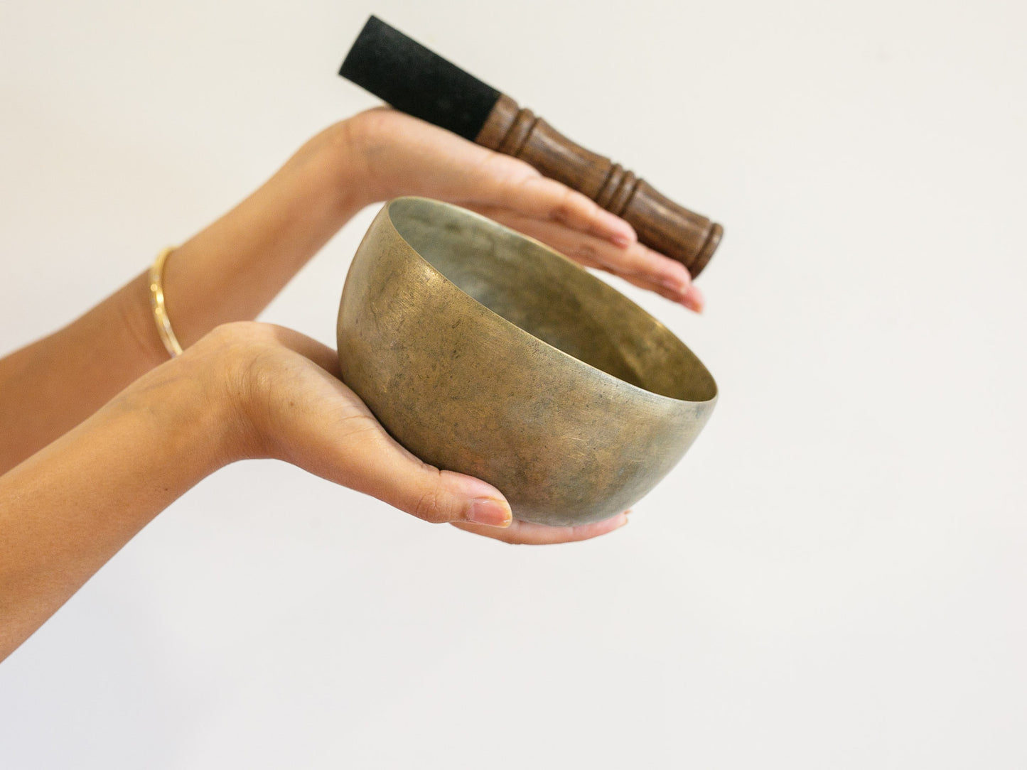 Small Tara Singing Bowl - Base Note D4 (299 Hz)