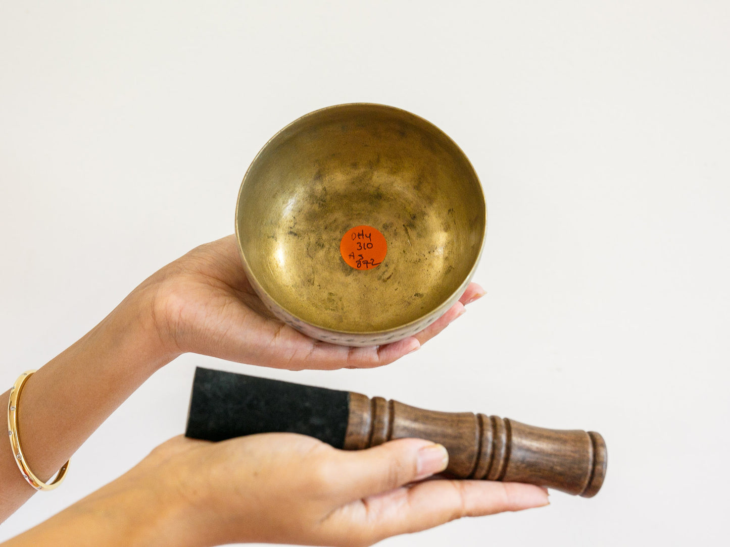 Small Tara Singing Bowl - Base Note D#4 (310 Hz)