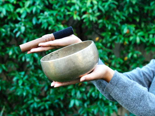 Remuna Singing Bowl - Base note G#3 (202 Hz)