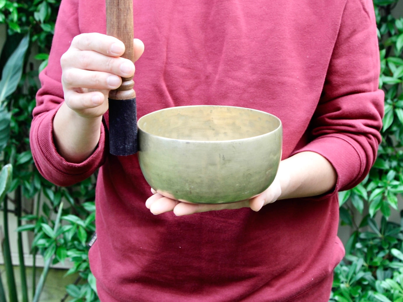 Old 'Tara' Singing Bowl - Base Note F#3 (189 Hz)