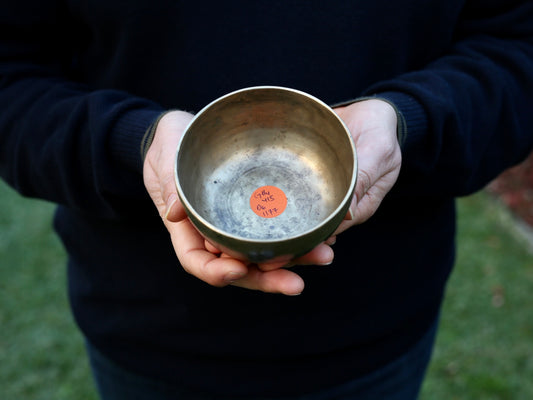 Small Old 'Tara' Singing Bowl - Base Note G#4 (415 Hz)