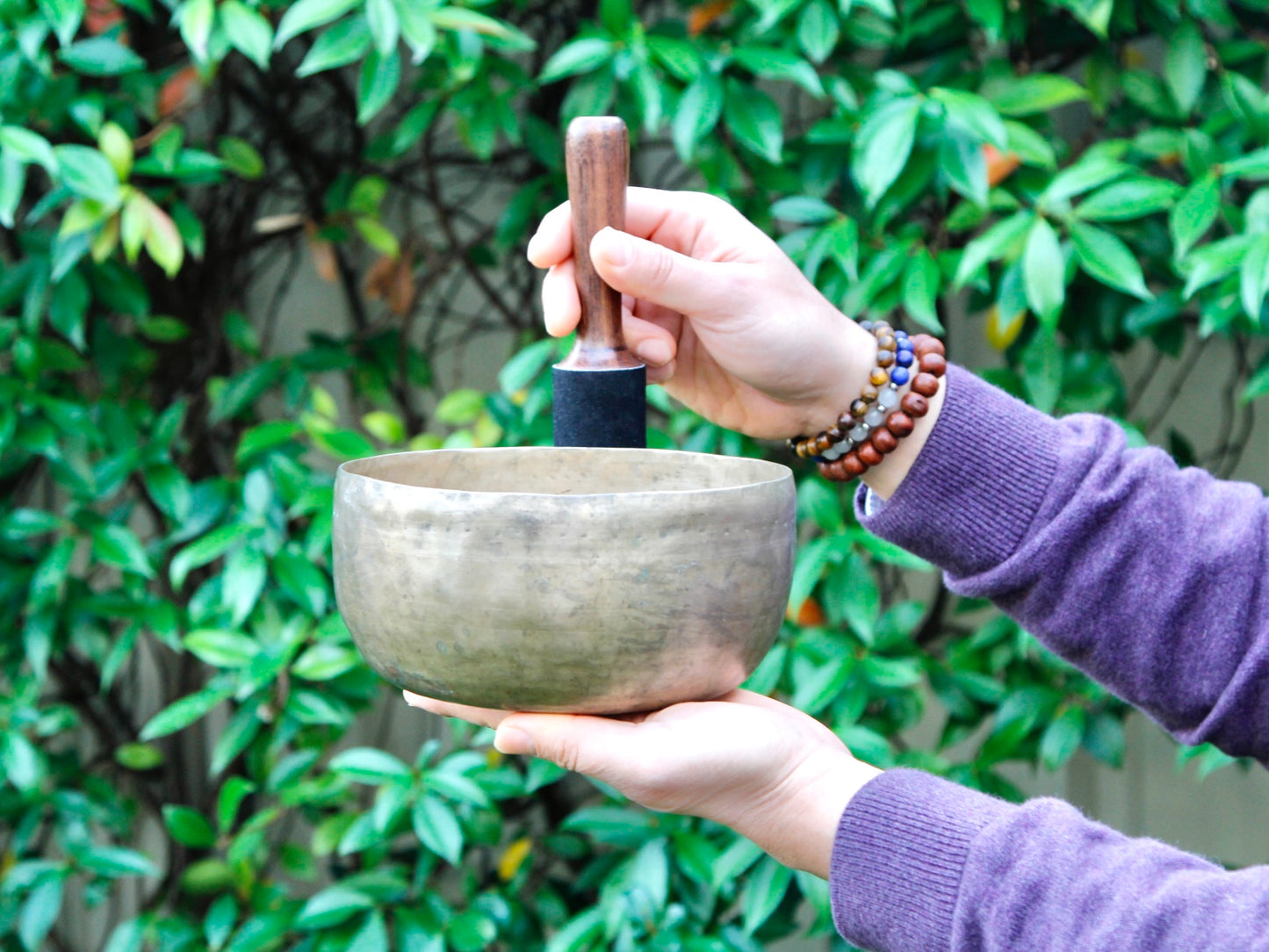 Old 'Tara' Singing Bowl - Base Note E3 (164 Hz)