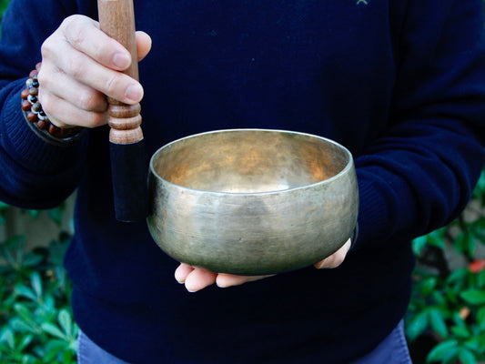 Remuna Singing Bowl - Base note A3 (219 Hz)