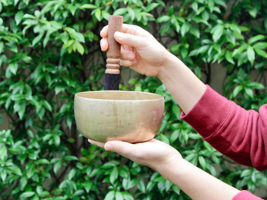 Old 'Tara' Singing Bowl - Base Note F#3 (189 Hz)