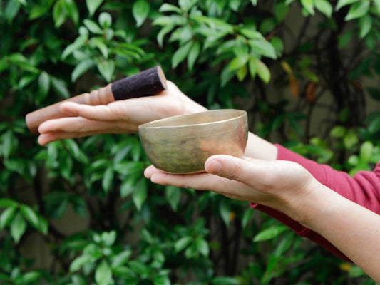 Small Old 'Tara' Singing Bowl - Base Note F#4 (363 Hz)