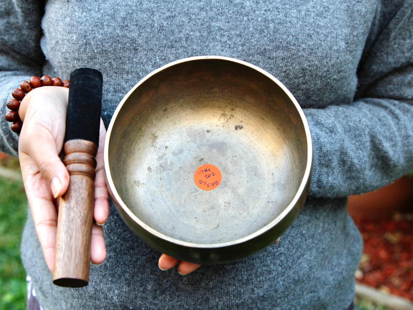 Remuna Singing Bowl - Base note G#3 (202 Hz)