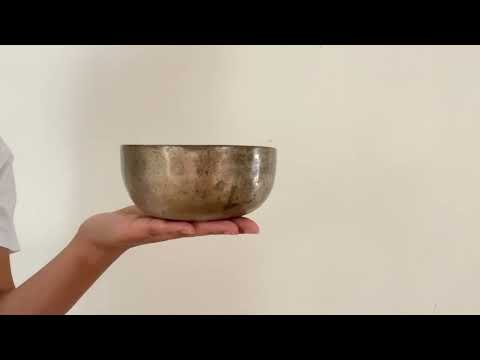 Small Tara Singing Bowl - Base Note C4 (256 Hz)