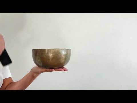 Tara Singing Bowl (thick rim) - Base Note C#4 (279 Hz)