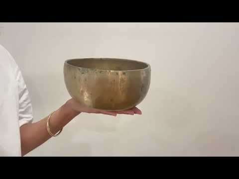 Medium Lingam Singing Bowl - C#4 274 Hz