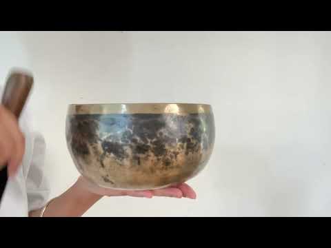 Tara Singing Bowl - Base Note C3 (133 Hz)