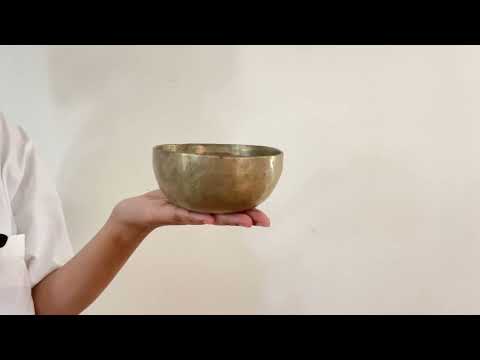 Small Tara Singing Bowl - Base Note B4 (485 Hz)