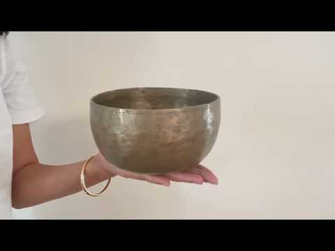 Tara Singing Bowl - Base Note B3 (251 Hz)