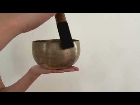 Remuna Singing Bowl - B3 (242 Hz)