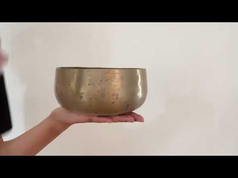 Remuna Singing Bowl - C4 (255 Hz)