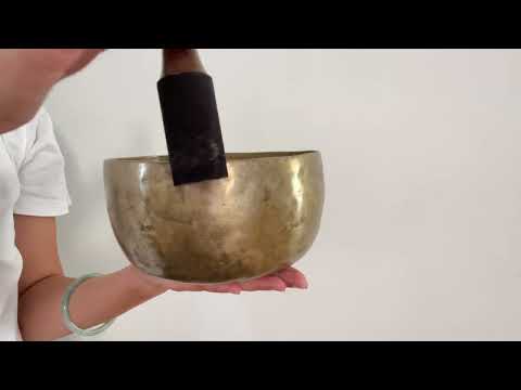 Tara Singing Bowl - Base Note E3 (167 Hz)