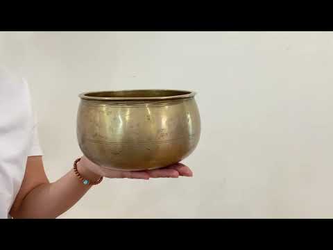 Unusual Singing Bowl G4 383 Hz