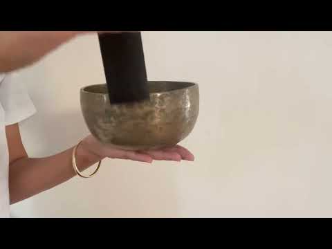 Tara Singing Bowl - Base Note D4 (300 Hz)