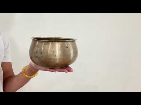 Unusual Singing Bowl A3 433 Hz