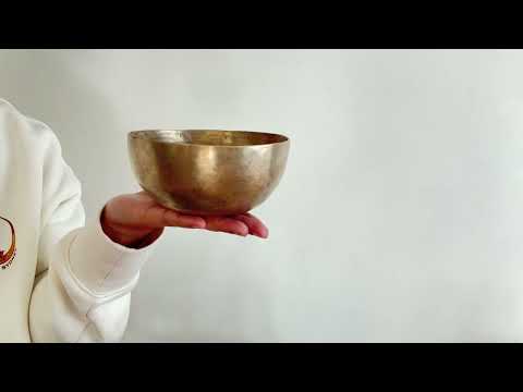 Small Tara Singing Bowl - Base Note E4 (336Hz)