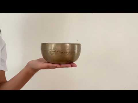 Small Tara Singing Bowl - Base Note G#4 (404 Hz)
