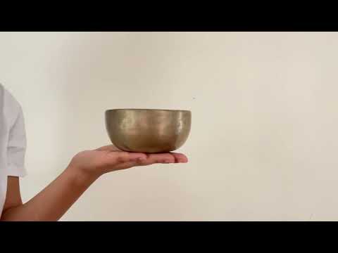 Small Tara Singing Bowl - Base Note C#4 (276 Hz)