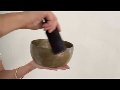 Tara Singing Bowl - Base Note F#3 (188 Hz)