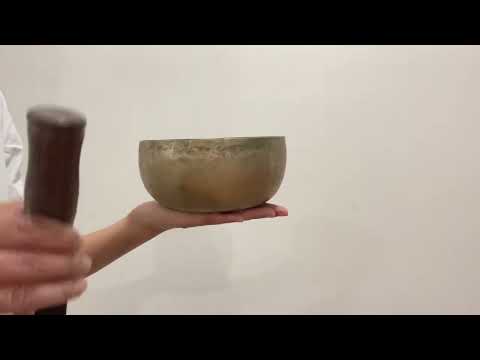 Tara Singing Bowl - Base Note E3 (167 Hz)