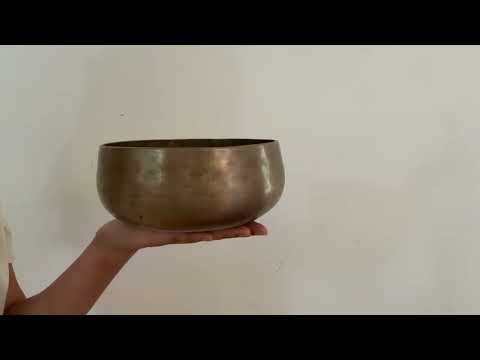 Remuna Singing Bowl - F#3 (182 Hz)