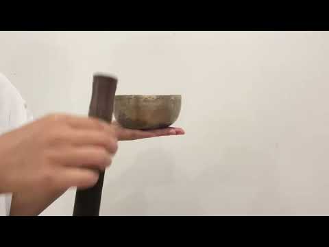 Small Tara Singing Bowl - Base Note E4 (333 Hz)