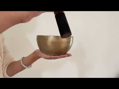 Small Contemporary Flow Singing Bowl - Base note E4 (332 Hz)