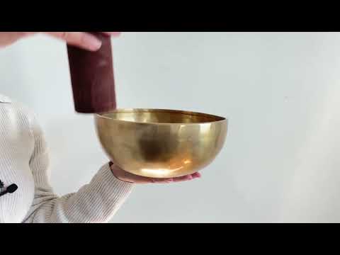 Hand Hammered Singing Bowl - Base Note D#3 159 Hz