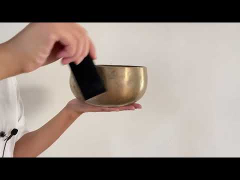 Remuna Singing Bowl - Base note G#3 (212 Hz)